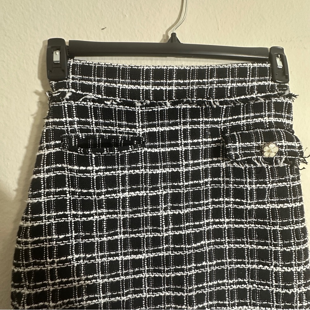 Black & White Plaid Tweed Mini Skirt with Decorative Buttons - Picture 3 of 7